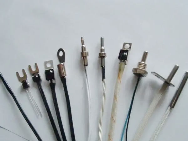 概述热敏电阻器的工作原理